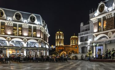 Georgienreise Frühstück im Kaukasus Kaukasus-Reisen Urlaub in Georgien Reise Kleingruppe Tiflis Tbilissi David Garedschi David Gareji Kachetien Lagodechi Telawi Signaghi Stepantsminda Georgische Heerstraße Kasbek Kasbegi Ananuri Mzcheta Uplisziche Gori Kutaissi Gelati Swanetien Mestia Ushguli Batumi Schwarzes Meer deutschsprachige Reiseleitung kleine feine Hotels und Gasthäuser Wanderungen Kultur georgische Geschichte georgische Kulinarik