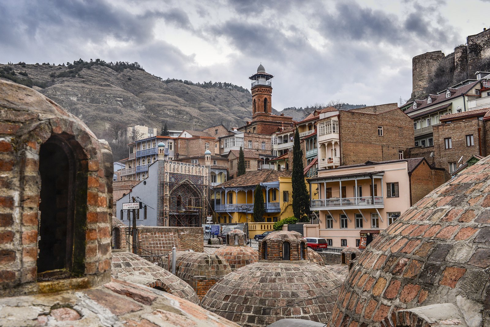 Georgienreise Frühstück im Kaukasus Kaukasus-Reisen Urlaub in Georgien Reise Kleingruppe Tiflis Tbilissi David Garedschi David Gareji Kachetien Lagodechi Telawi Signaghi Stepantsminda Georgische Heerstraße Kasbek Kasbegi Ananuri Mzcheta Uplisziche Gori Kutaissi Gelati Swanetien Mestia Ushguli Batumi Schwarzes Meer deutschsprachige Reiseleitung kleine feine Hotels und Gasthäuser Wanderungen Kultur georgische Geschichte georgische Kulinarik