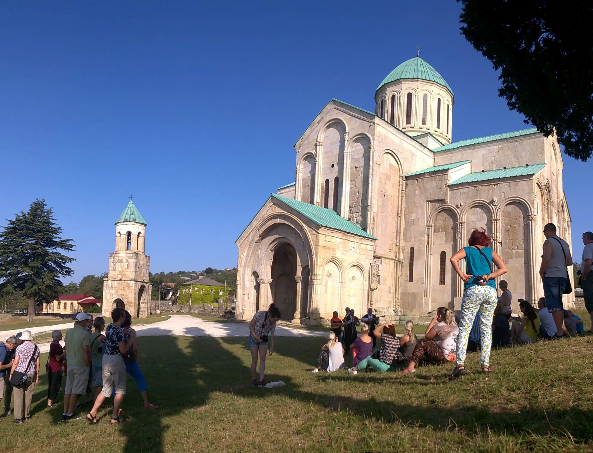 Georgienreise Frühstück im Kaukasus Kaukasus-Reisen Urlaub in Georgien Reise Kleingruppe Tiflis Tbilissi David Garedschi David Gareji Kachetien Lagodechi Telawi Signaghi Stepantsminda Georgische Heerstraße Kasbek Kasbegi Ananuri Mzcheta Uplisziche Gori Kutaissi Gelati Swanetien Mestia Ushguli Batumi Schwarzes Meer deutschsprachige Reiseleitung kleine feine Hotels und Gasthäuser Wanderungen Kultur georgische Geschichte georgische Kulinarik
