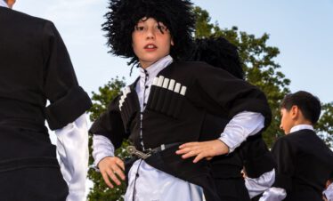 Map Übersichtskarte Route Reiseverlauf Georgienreise Frühstück im Kaukasus Kaukasus-Reisen Urlaub in Georgien Reise Kleingruppe Tiflis Tbilissi David Garedschi David Gareji Kachetien Lagodechi Telawi Signaghi Stepantsminda Georgische Heerstraße Kasbek Kasbegi Ananuri Mzcheta Uplisziche Gori Kutaissi Gelati Swanetien Mestia Ushguli Batumi Schwarzes Meer deutschsprachige Reiseleitung kleine feine Hotels und Gasthäuser Wanderungen Kultur georgische Geschichte georgische Kulinarik