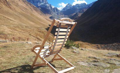 Am Chaukhi-Massiv im Großen Kaukasus. Selbstfahrer Reise durch Georgien Kaukasus-Reisen