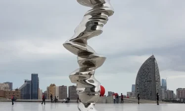 Mietwagenreise Mietwagen Reise Selbstfahrer Kaspisches Meer Kaukasus Baku individuell Rundreise Seidenstraße Steppe Öl Sowjeterbe Architektur Kulinarik atemberaubende Landschaften Kunst Kultur Begegnungen Organisation Reiseplanung Planung Kaukasus-Reisen