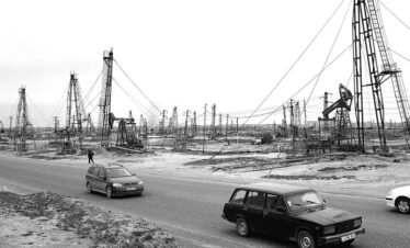 Mietwagenreise Mietwagen Reise Selbstfahrer Kaspisches Meer Kaukasus Baku individuell Rundreise Seidenstraße Steppe Öl Sowjeterbe Architektur Kulinarik atemberaubende Landschaften Kunst Kultur Begegnungen Organisation Reiseplanung Planung Kaukasus-Reisen