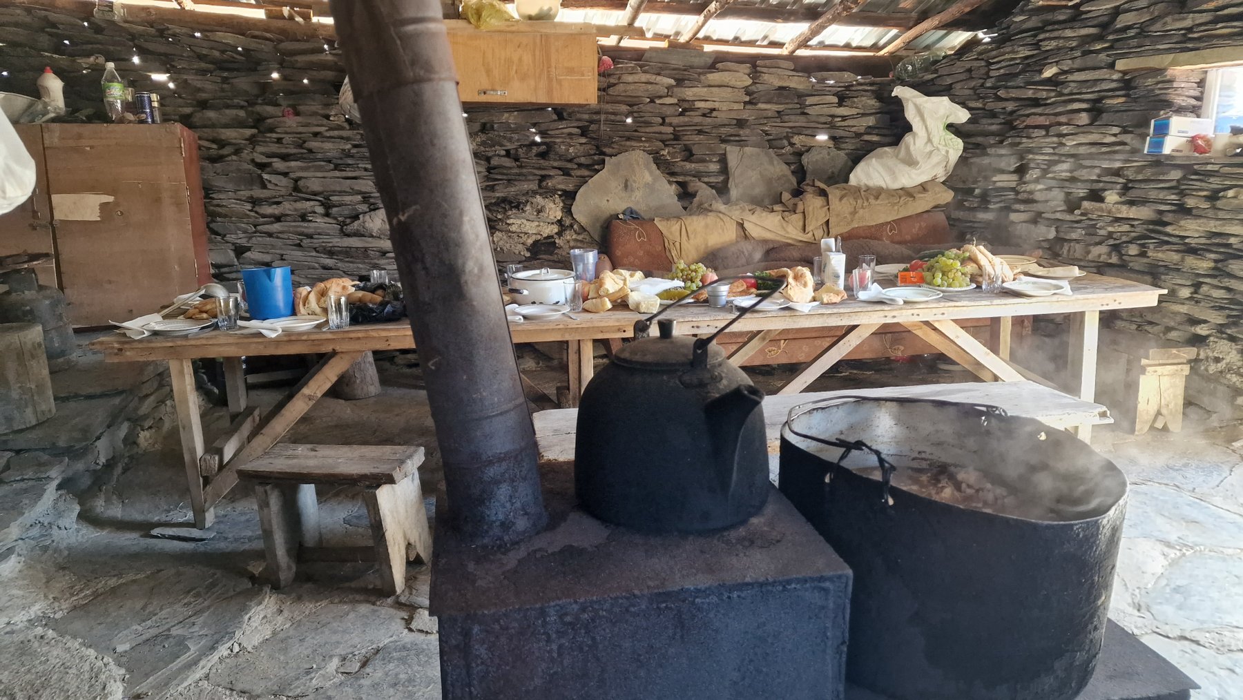 Georgien Reise 4x4 Jeeptour Offroad Tour Tuschetien Omalo Berge Kaukasus Urlaub Ferien Abenteuer Abenteuerreise Offroadtour Offroadreise individuell Kleingruppe Hochgebirge Steppe Tiflis Tbilissi Tbilisi Kaukasus-Reisen