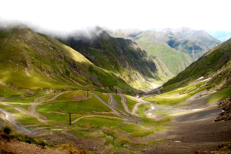 Georgien Reise Georgienreise Wandern Wanderreise Wanderurlaub Trekking Trecking Treckingreise Tour Tuschetien Tusheti Omalo Schatili Shatili Chewsuretien Khevsureti mountains Berge Kaukasus Urlaub Ferien Abenteuer Abenteuerreise Offroadtour Offroadreise individuell Kleingruppe Hochgebirge Steppe Tiflis Tbilissi Tbilisi Kaukasus-Reisen Natur Tiere Transhumance Pferde Guide Zelten Camp Atsunta Pass Stepantsminda Juta Dshuta Kasbegi Kazbegi Kasbek Shatili Schatili Dartlo