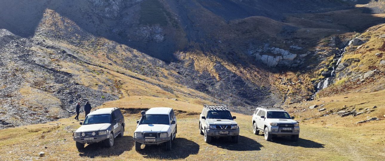 4x4 Mietwagen Mietauto Georgien Armenien Aserbaidschan von Kaukasus-Reisen in Tiflis Tbilissi